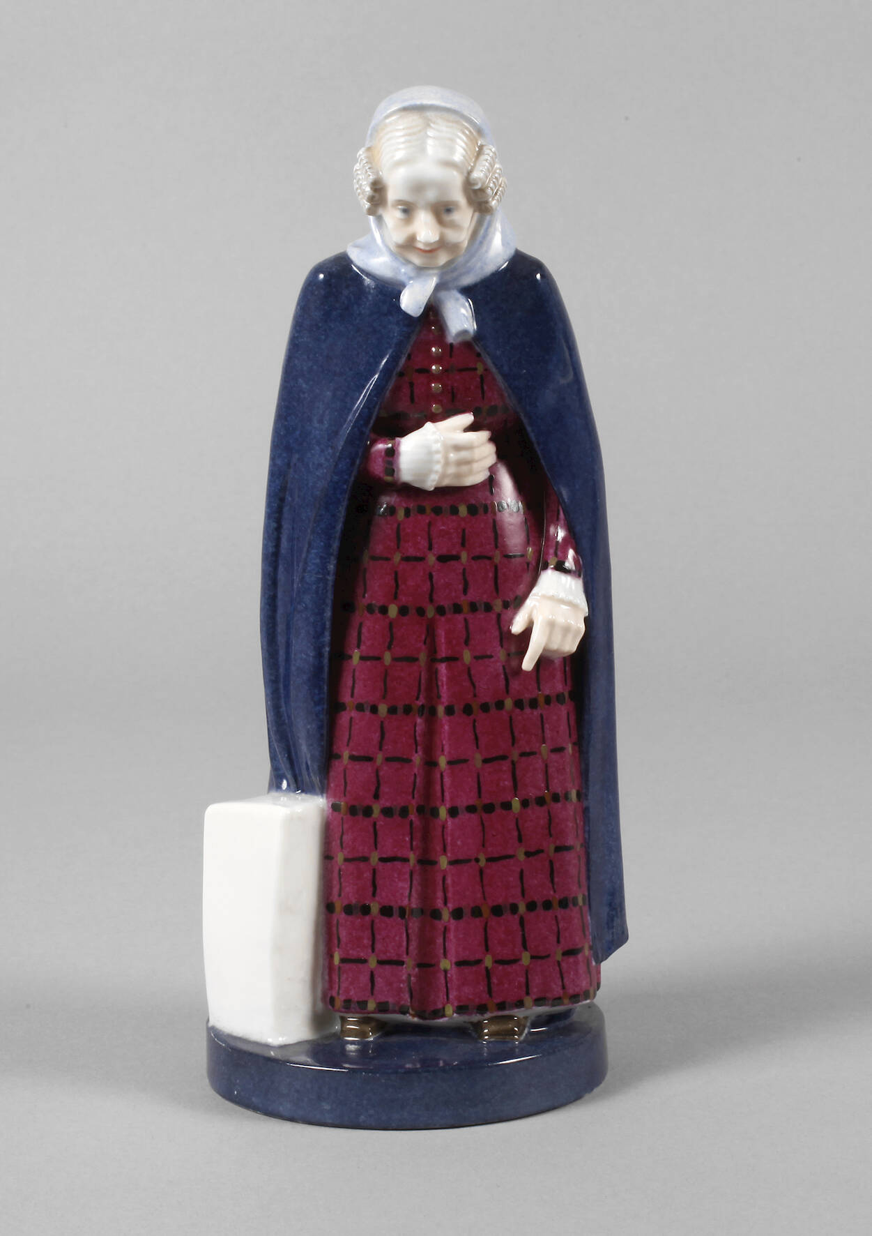 Schwarzburger Werkstätten "Alte Frau"