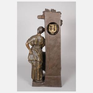 Große figürliche Salonuhr