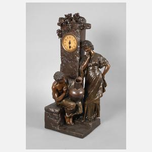 Große figürliche Salonuhr