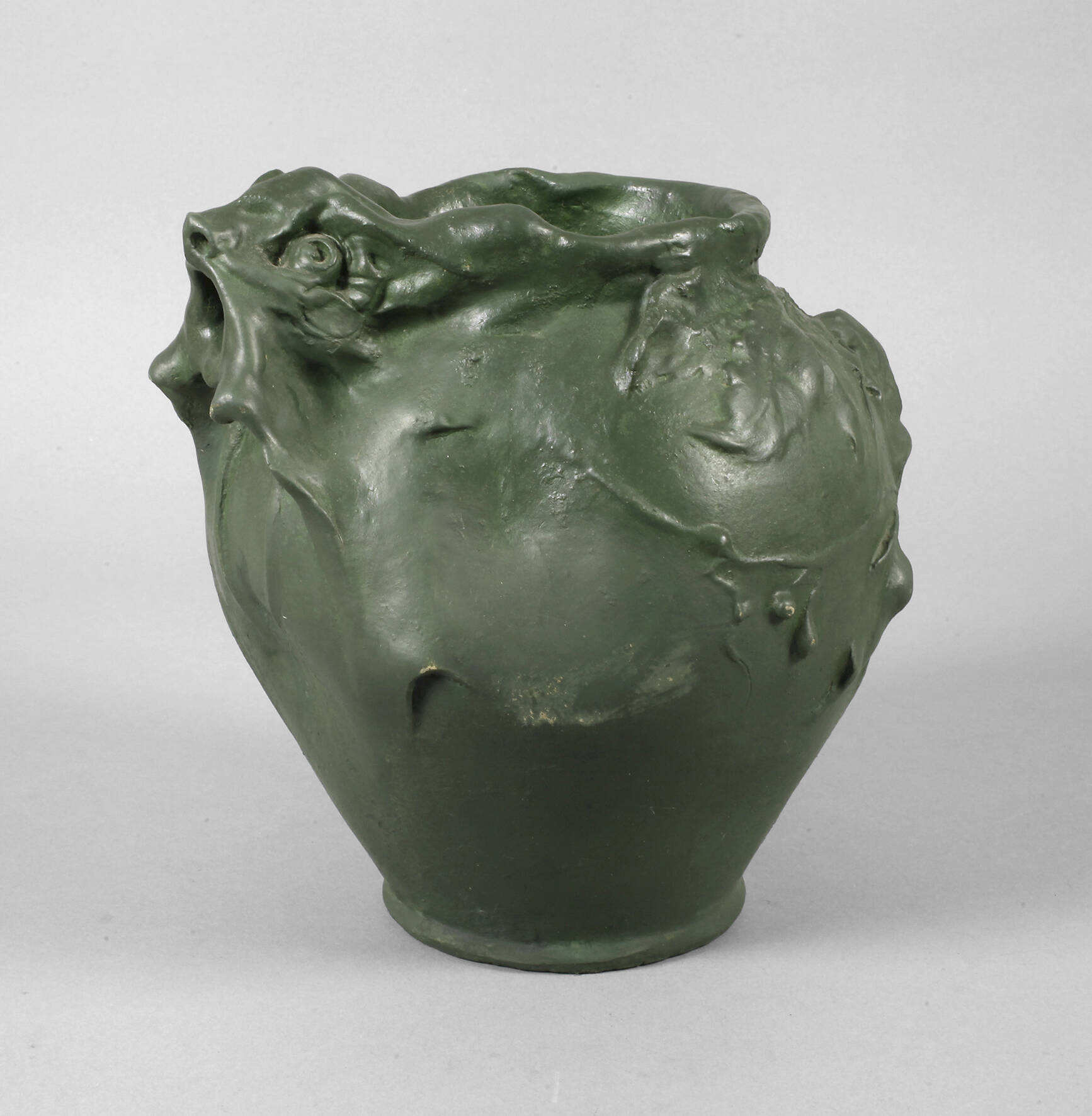 Reliefvase mit Maskaron