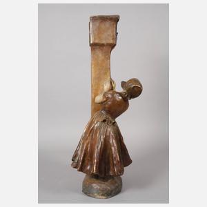 Goldscheider Wien, figürliche Salonuhr "Neugierde"