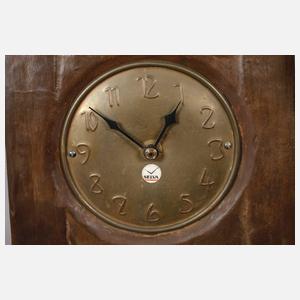 Goldscheider Wien, figürliche Salonuhr