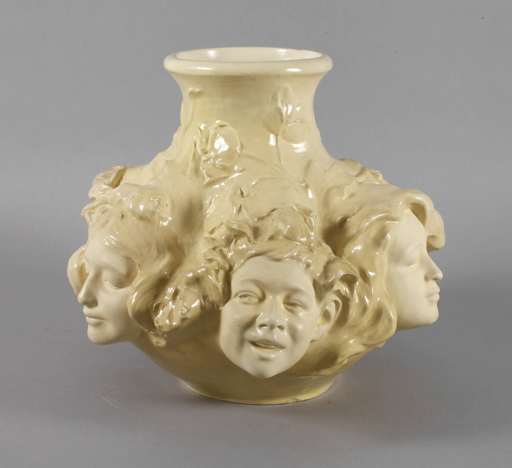 Goldscheider Reliefvase "Masques"
