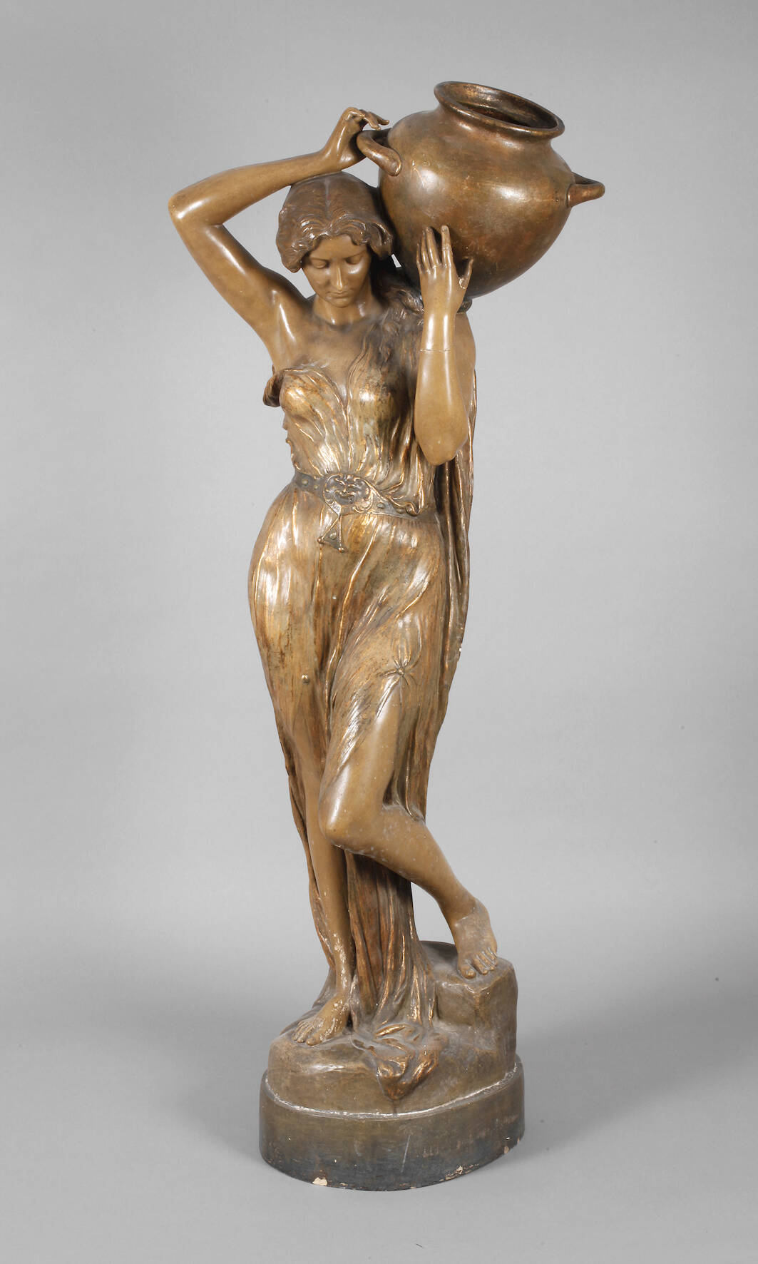 Goldscheider Wien Salonfigur "Wasserträgerin"