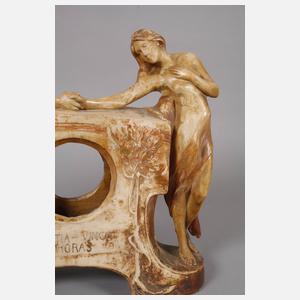 Goldscheider Wien figürliches Uhrengehäuse