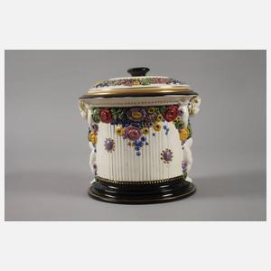 Böhmen Deckeldose mit Puttenbesatz