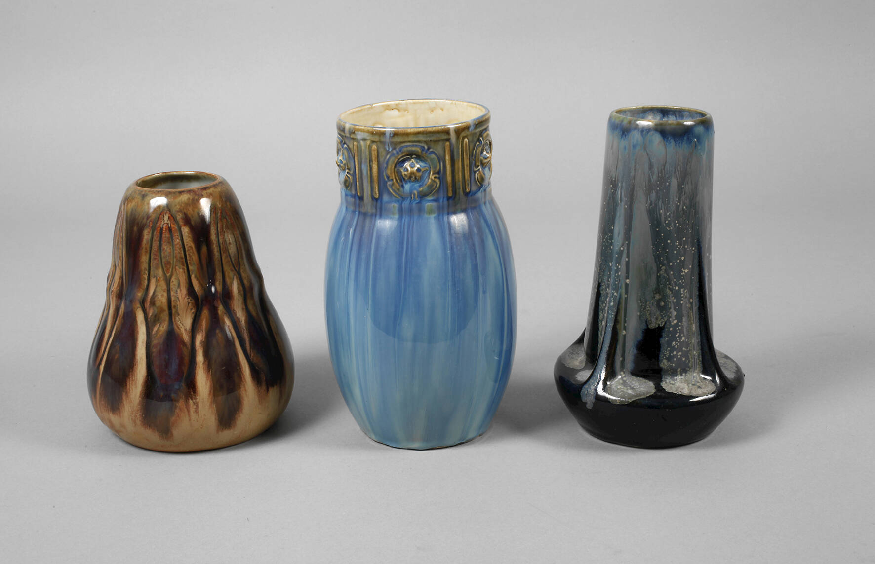 Bunzlau Konvolut Reliefvasen