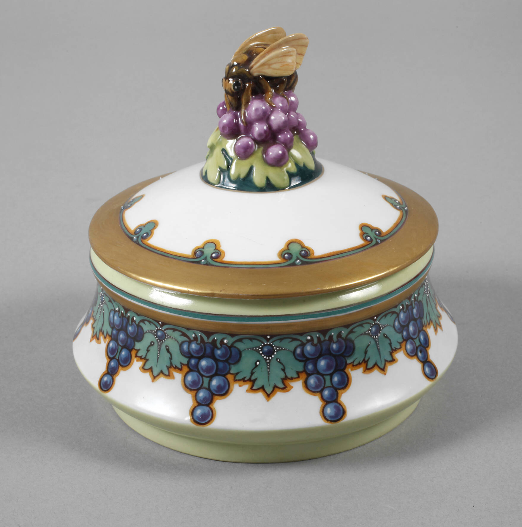 Fachschule Selb Deckeldose mit Biene