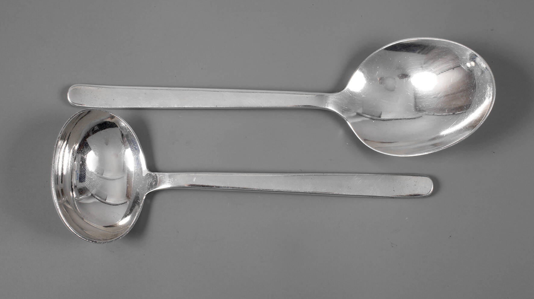 Zwei Vorlegeteile Pott