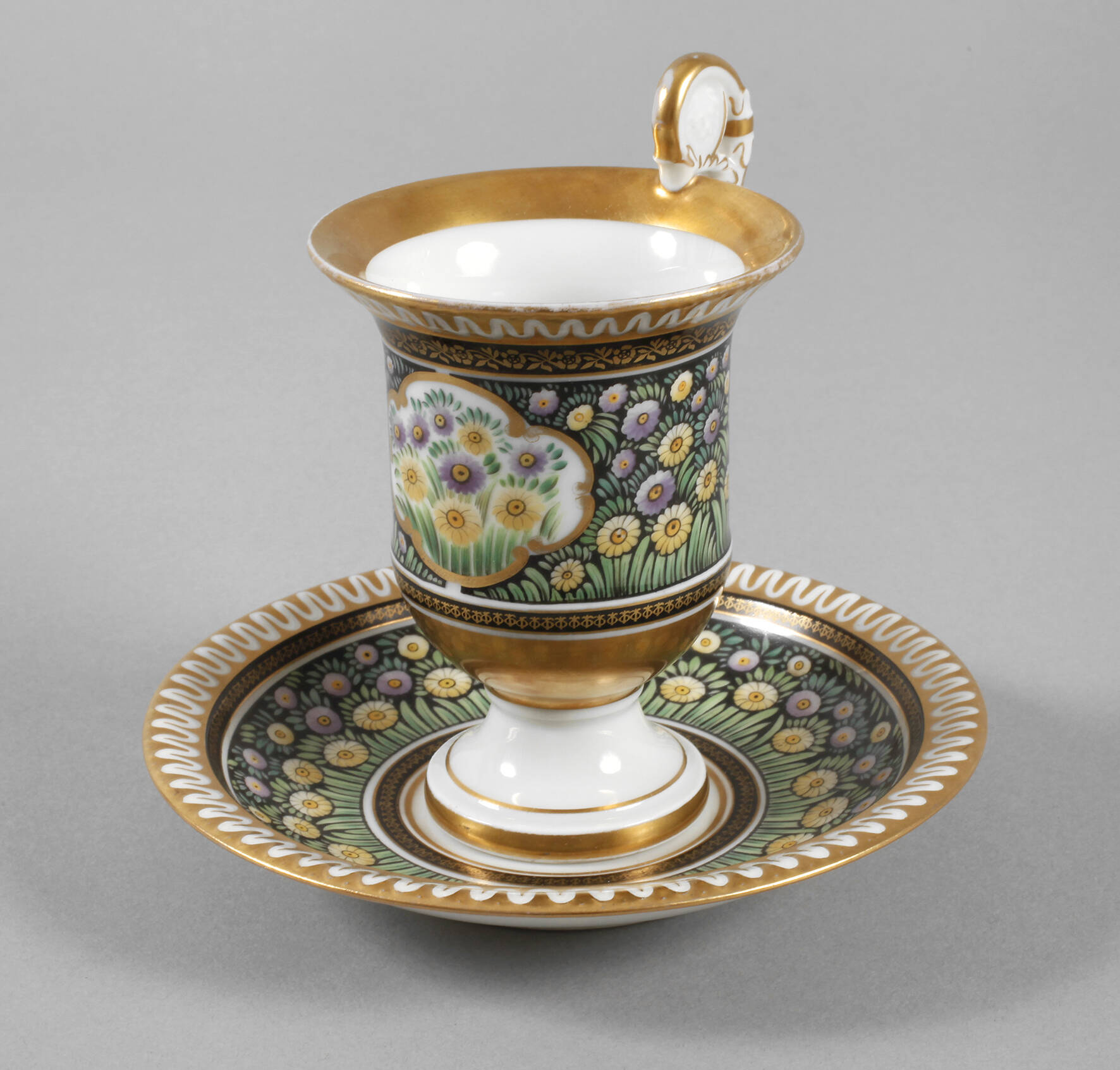 Fürstenberg Sammeltasse mit Blumenmalerei