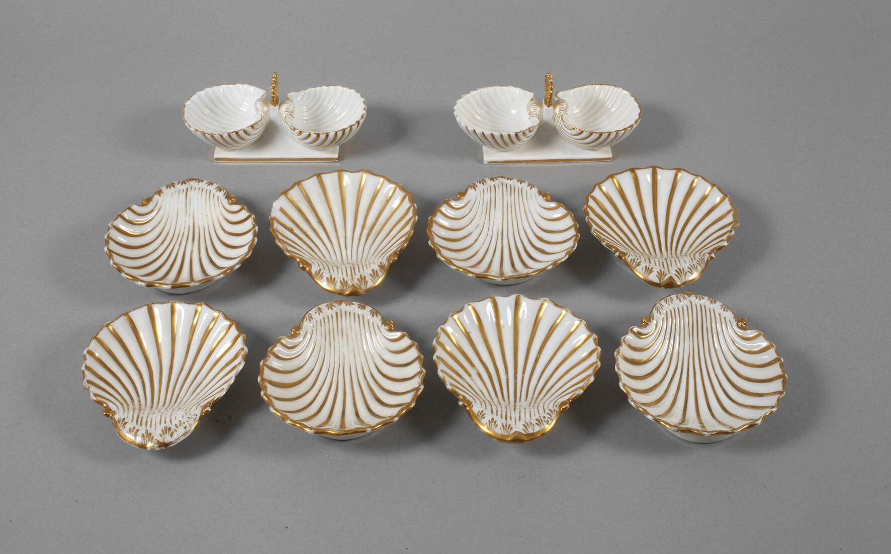 Set Muschelschalen und Paar Menagen