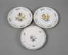 KPM Berlin drei Speiseteller mit Reliefdekor