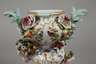 Meissener Modell Potpourri-Vase mit Amoretten
