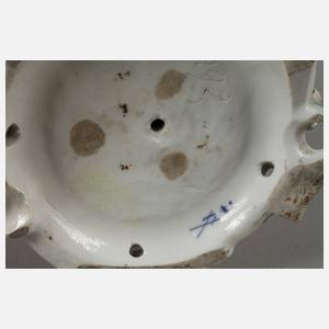 Meissener Modell Potpourri-Vase mit Amoretten