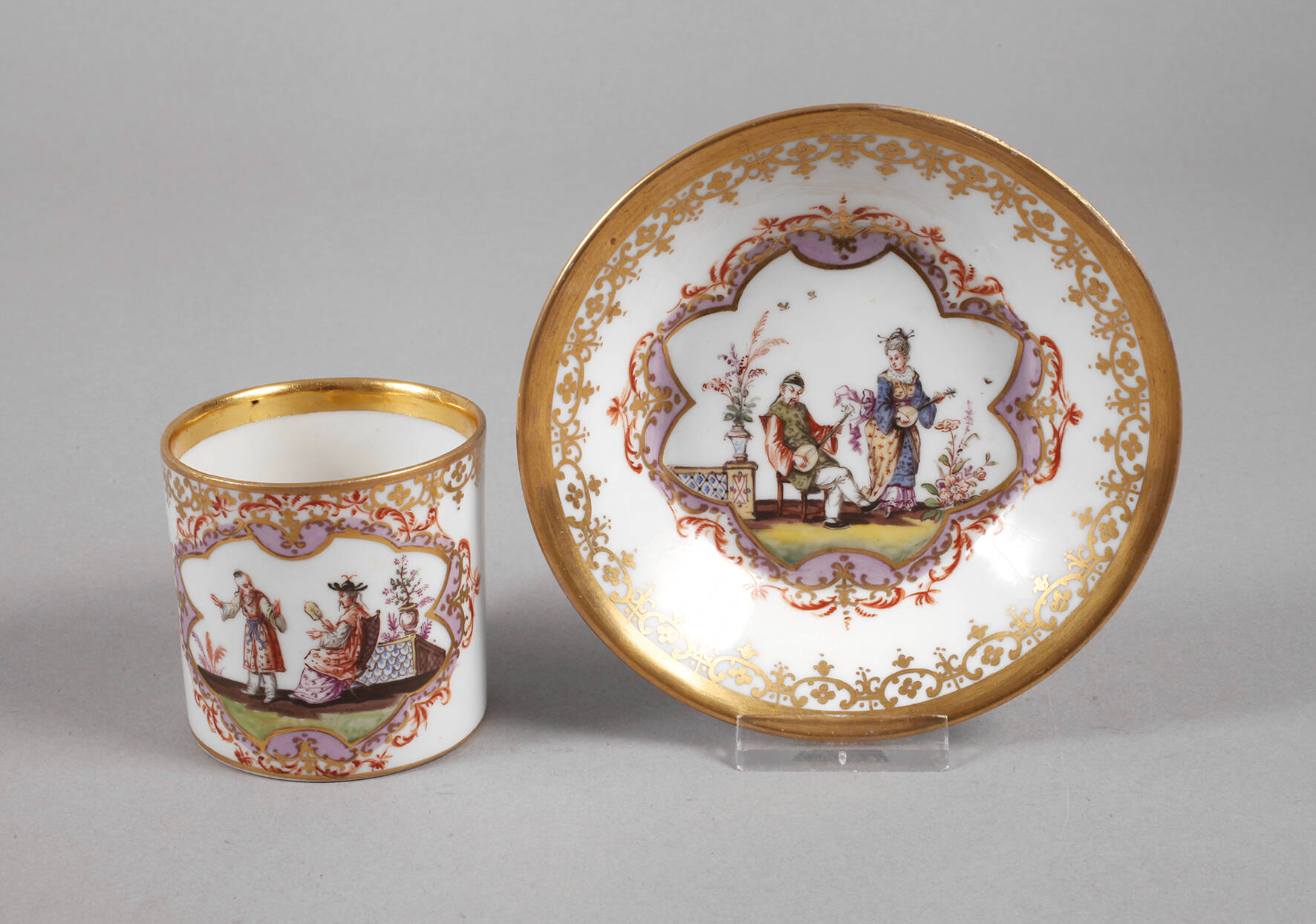 Meissen Tasse und Untertasse mit Chinoiserie