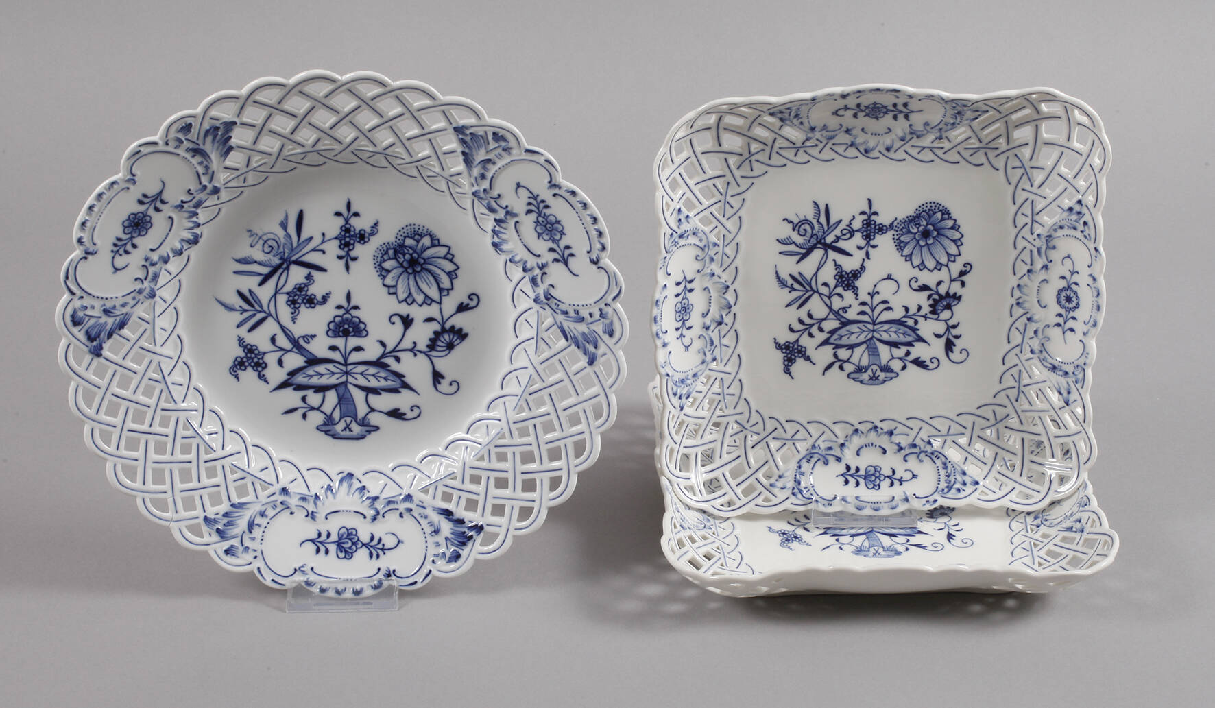 Meissen drei Durchbruchschalen "Zwiebelmuster"