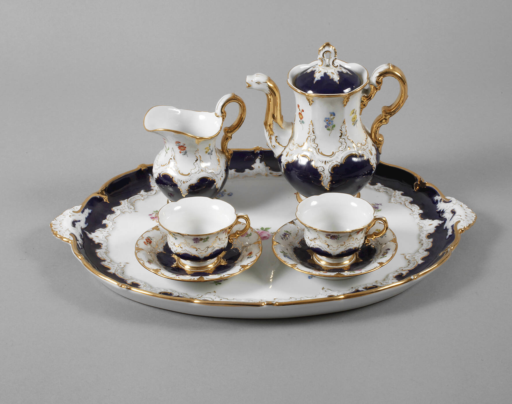 Meissen prunkvolles Tête-à-Tête "B-Form"