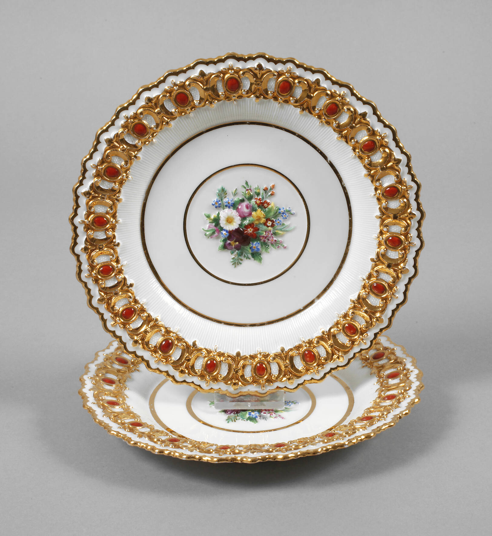 Meissen Paar kleine Prunkteller "Pressglasoptik"