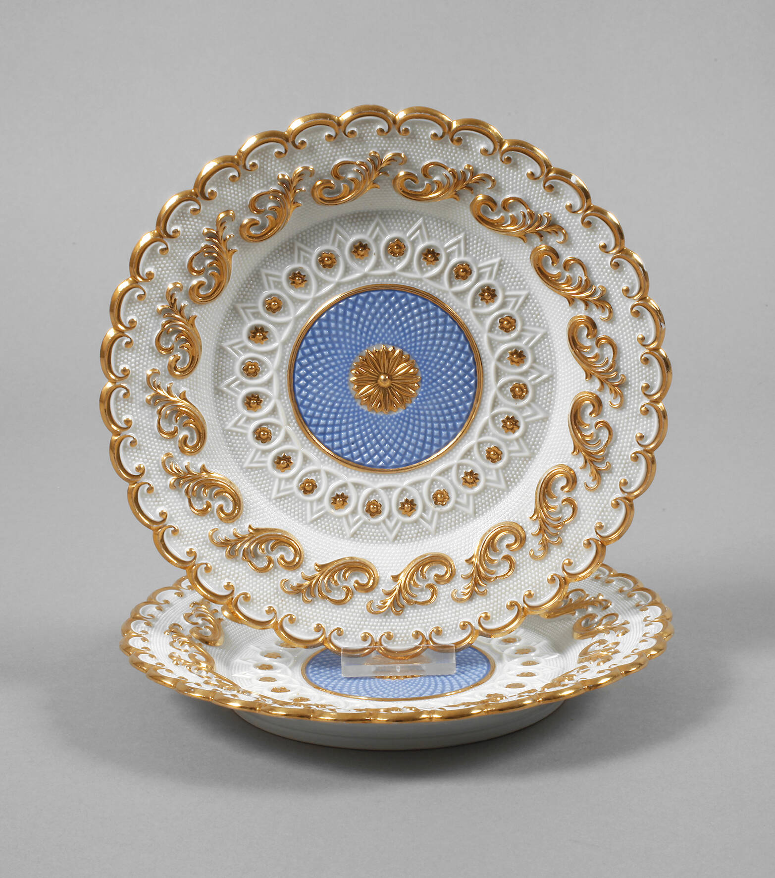 Meissen Paar kleine Prunkteller "Pressglasoptik"