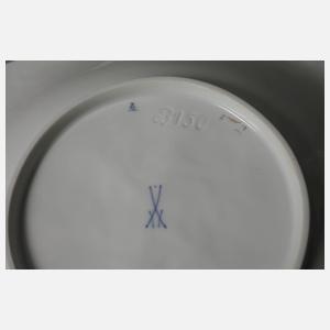 Meissen Prunkschale mit Streublümchendekor