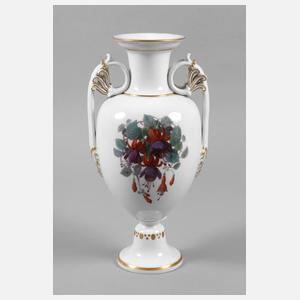 Meissen "Henkelvase" mit Blumenmalerei