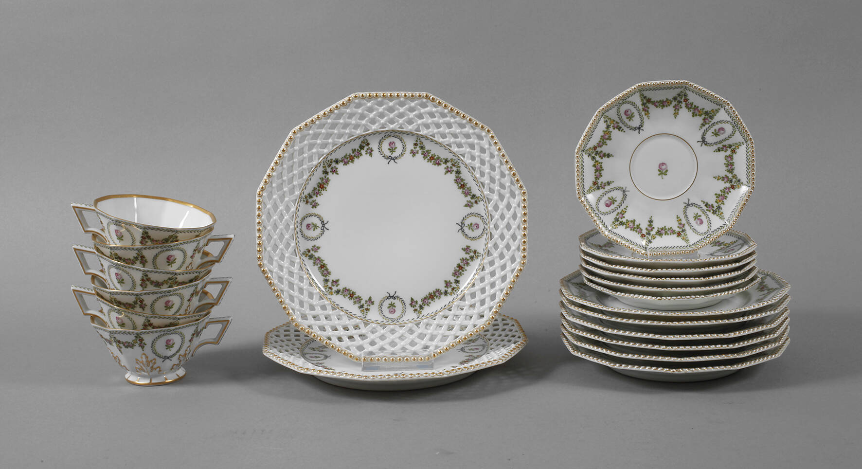 Nymphenburg sechs Gedecke "Perl"