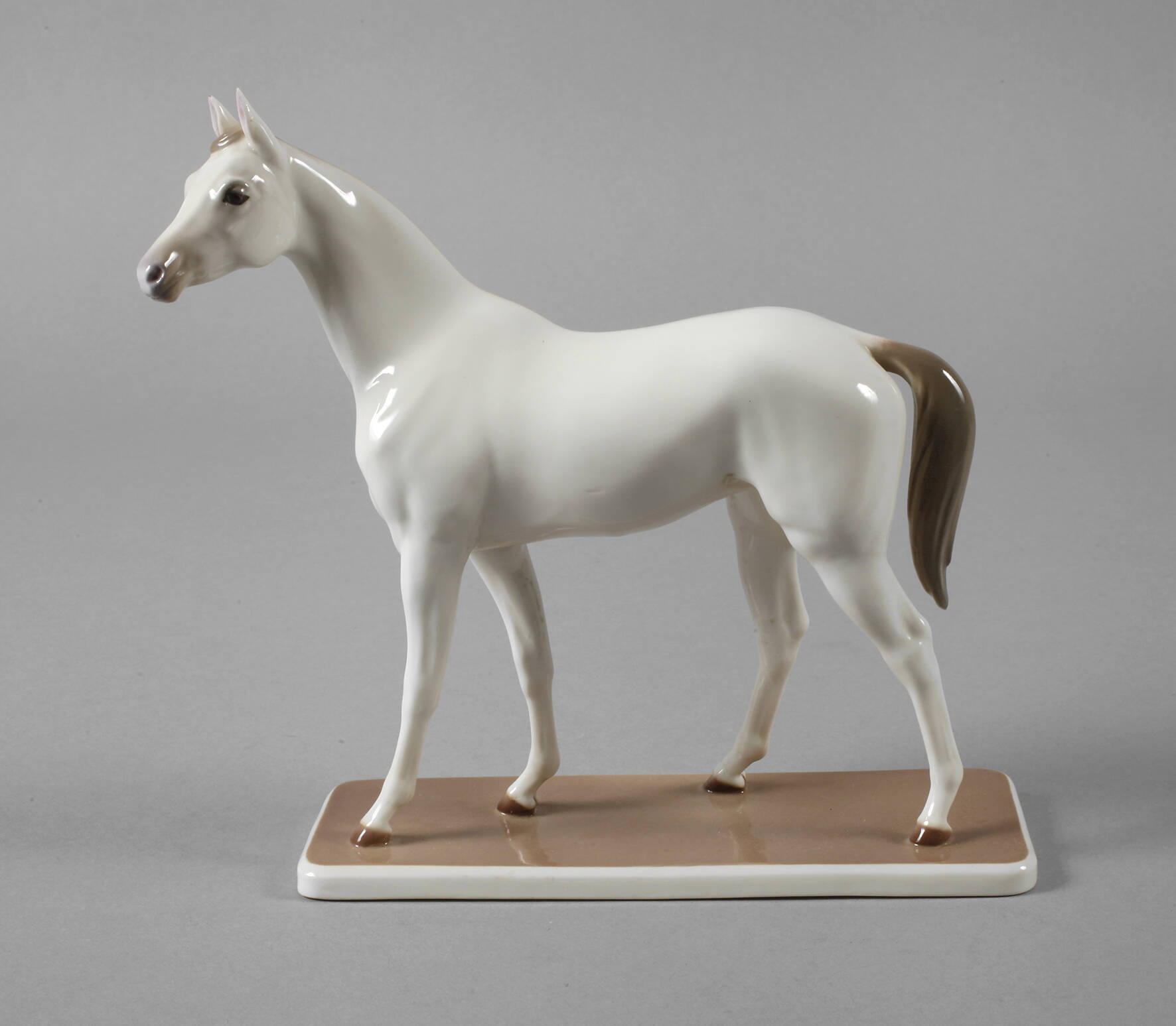 Nymphenburg "Araberpferd, stehend"