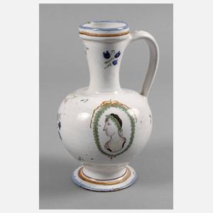 Klassizistische Fayencekanne