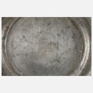 Drei Fayencewalzenkrüge