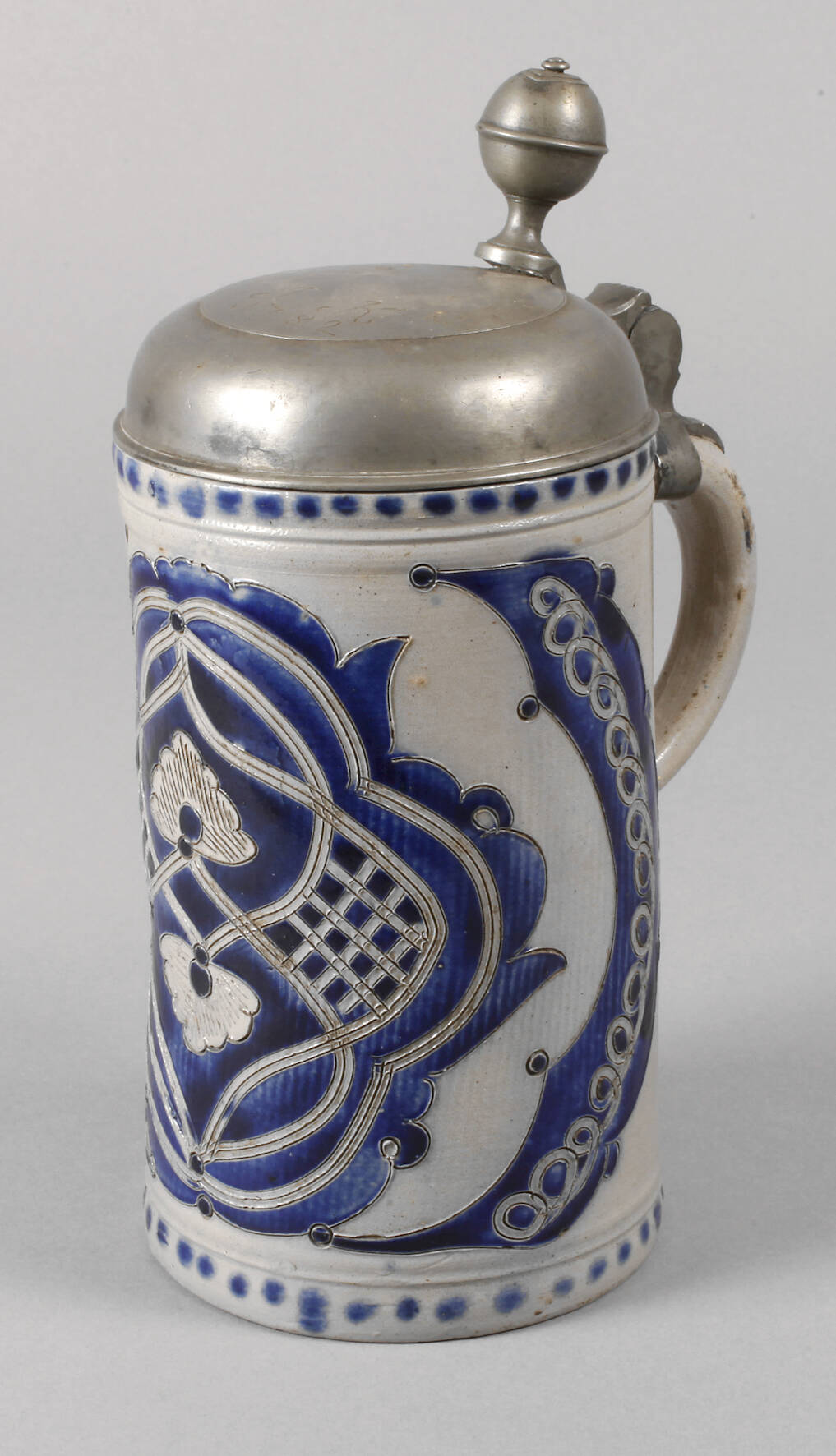 Westerwälder Steinzeugwalzenkrug