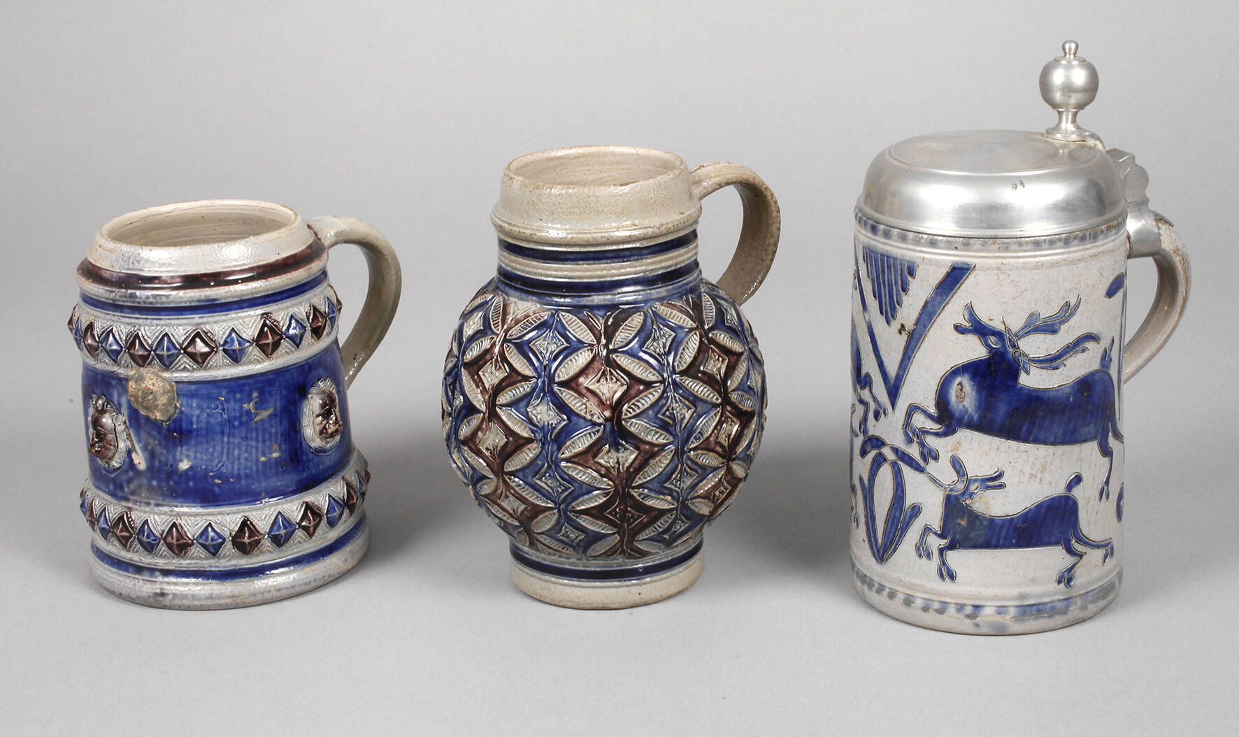 Drei Westerwälder Krüge