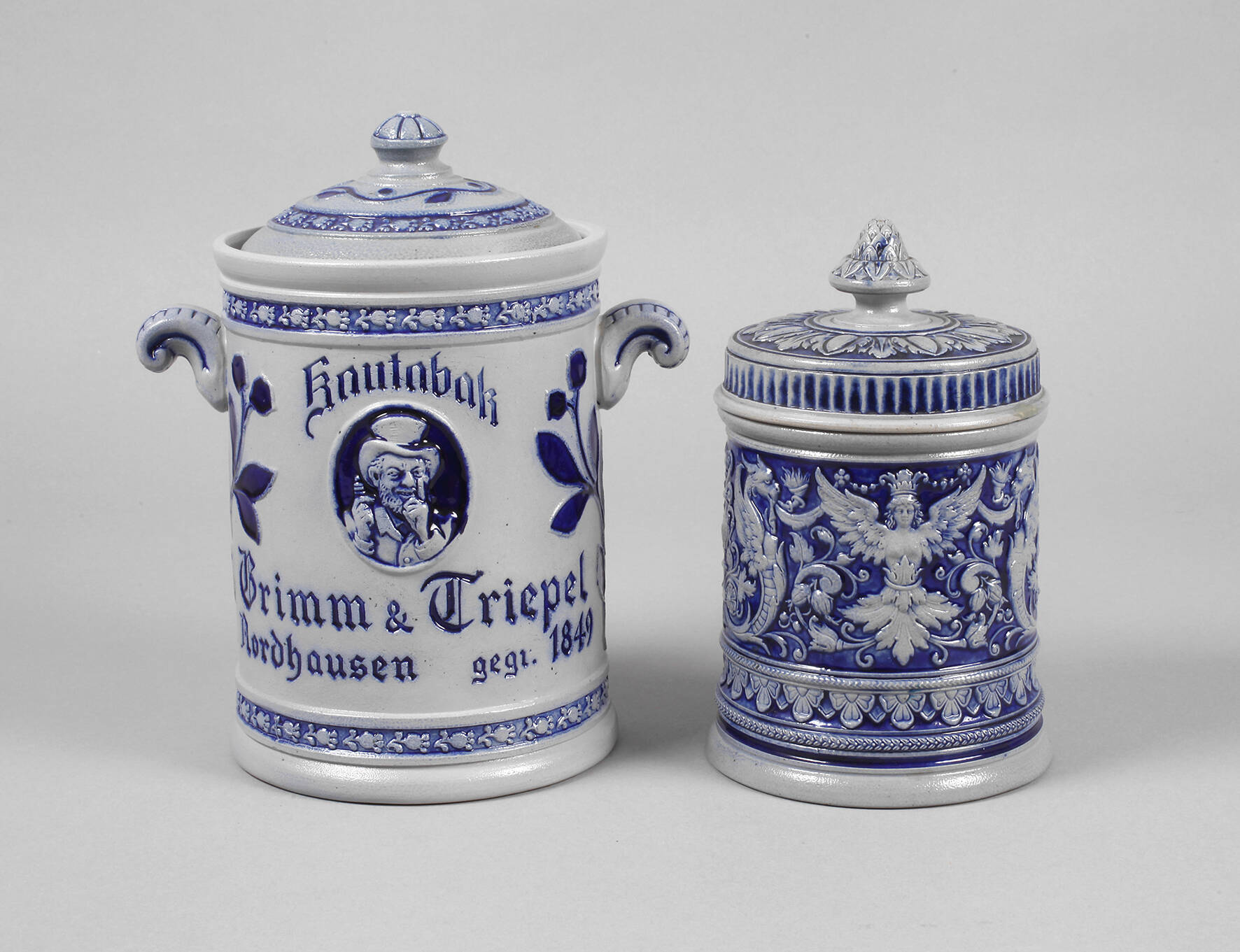 Zwei Westerwälder Kautabaktöpfe