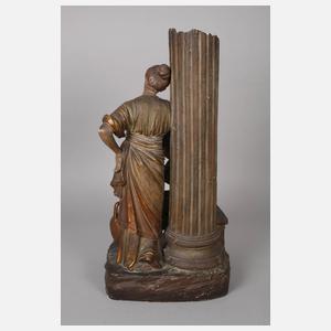 Übergroße Figurengruppe