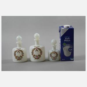 Drei Flakons Opalglas