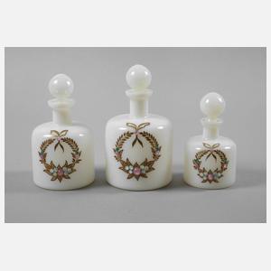 Drei Flakons Opalglas