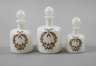 Drei Flakons Opalglas