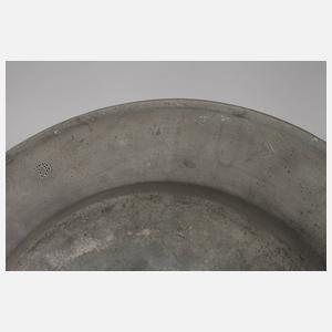 Zinnteller "Kardinalshut"