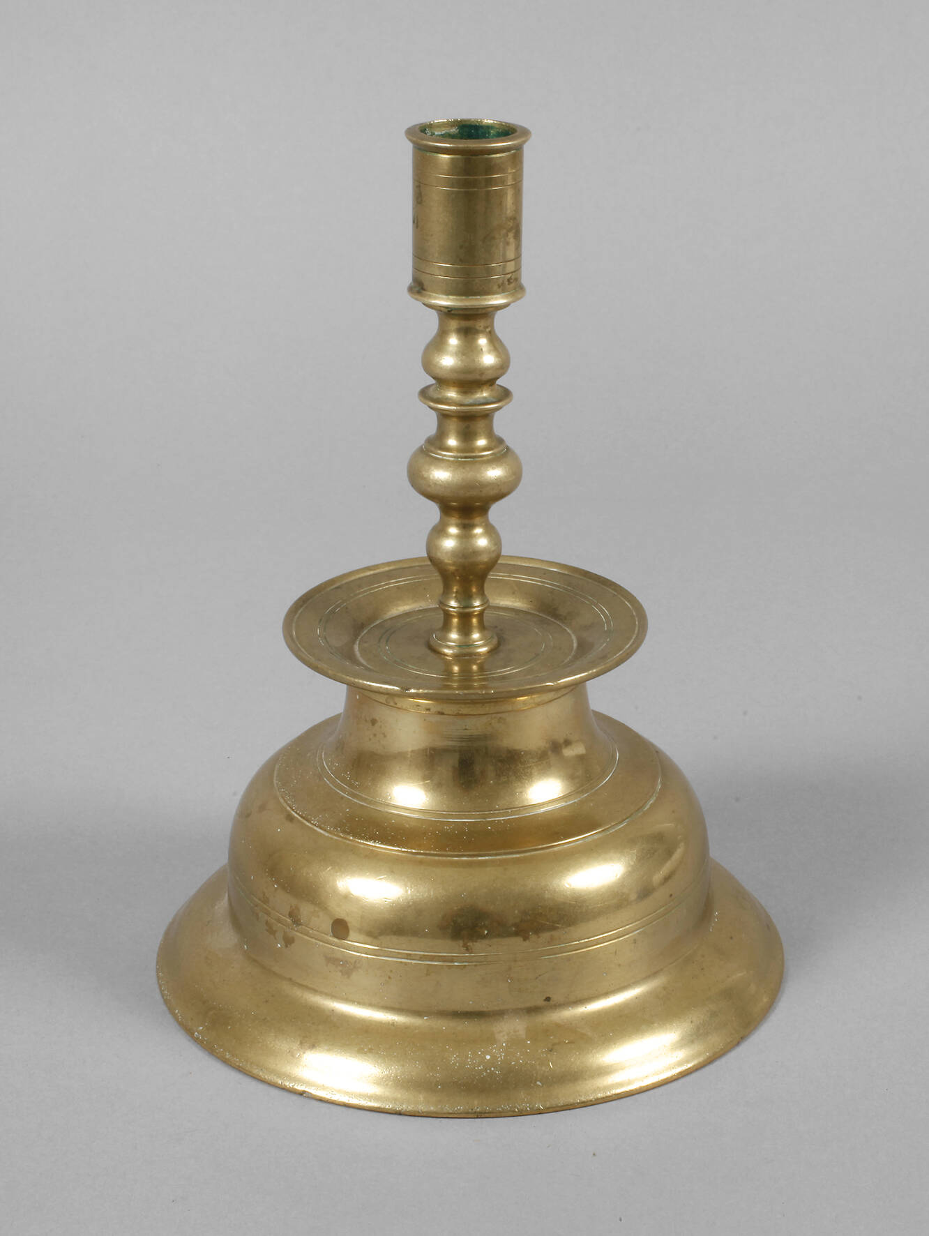 Großer Glockenleuchter