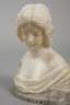 Mädchenbüste Alabaster