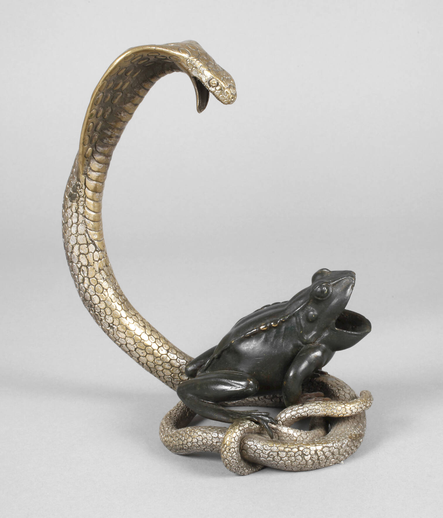 Bronzeplastik Schlange und Frosch
