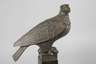 Geschnitzte Vogelplastik