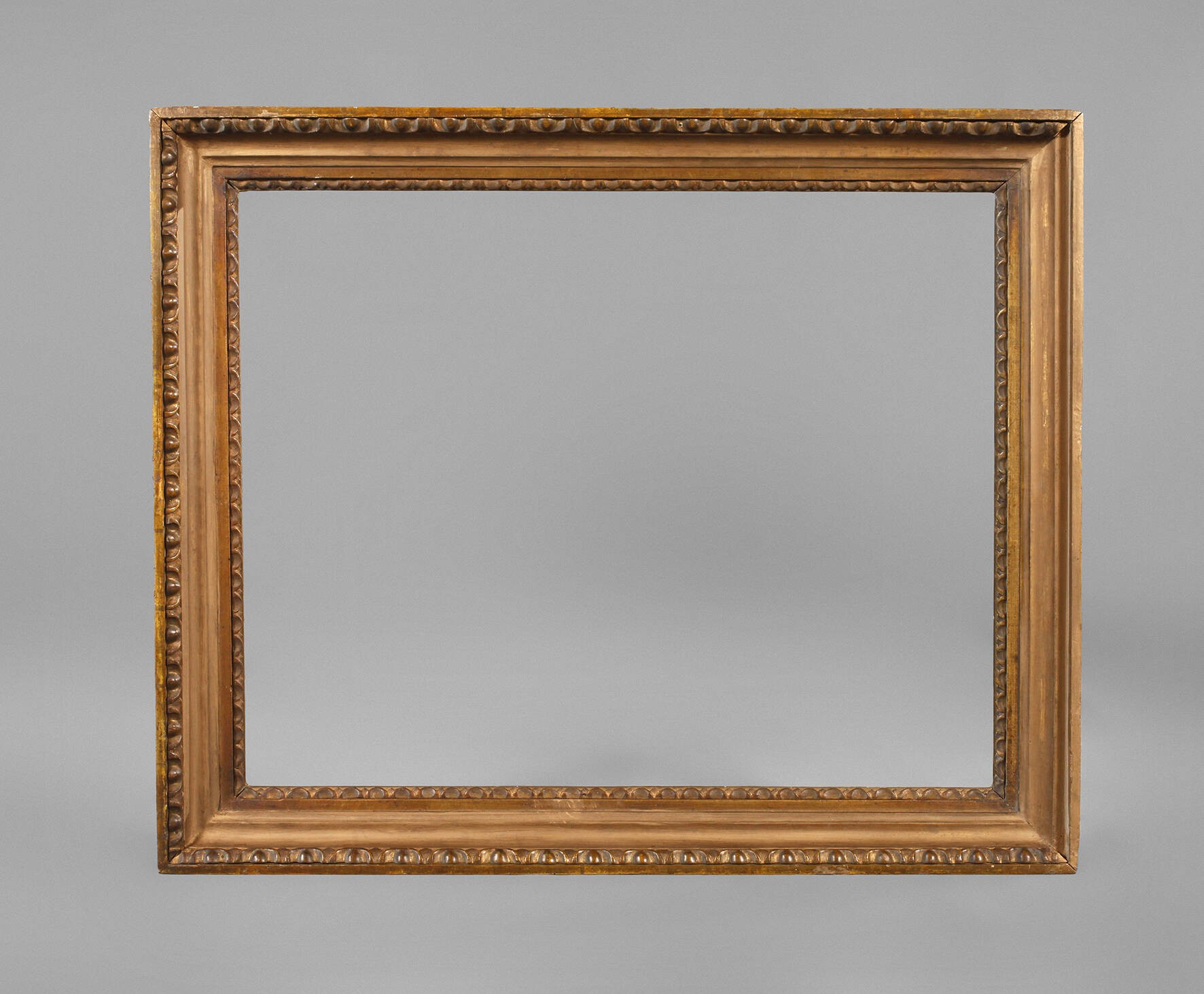 Klassizistischer Ochsenaugenrahmen