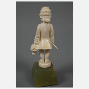 Kleine Elfenbeinschnitzerei