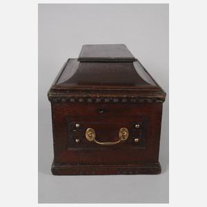 Große klassizistische Schatulle