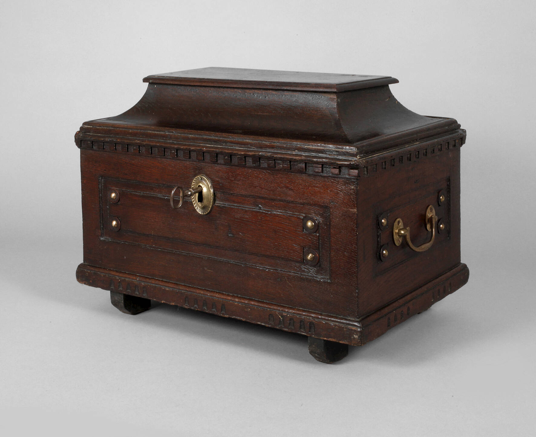 Große klassizistische Schatulle