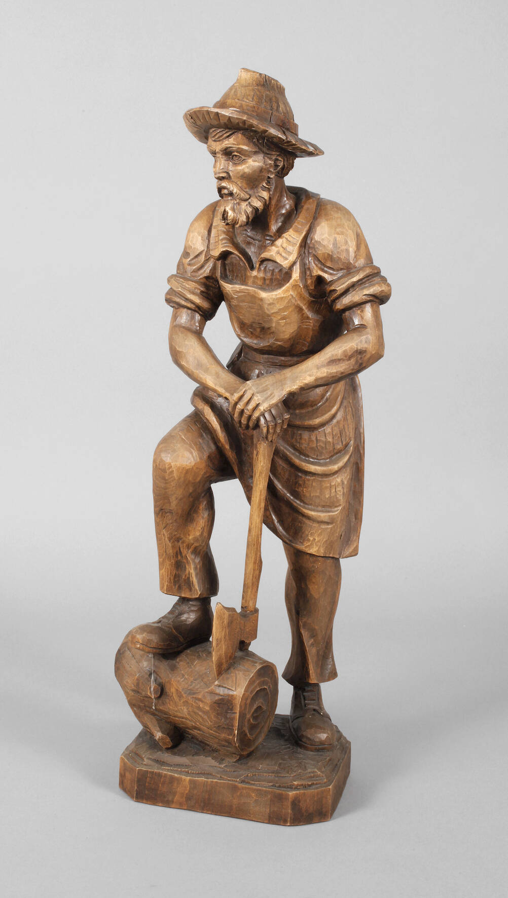 Figürliche Schnitzerei