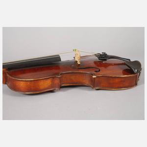 Zwei Violinen im Etui