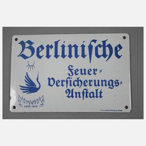 Fünf Emailleschilder