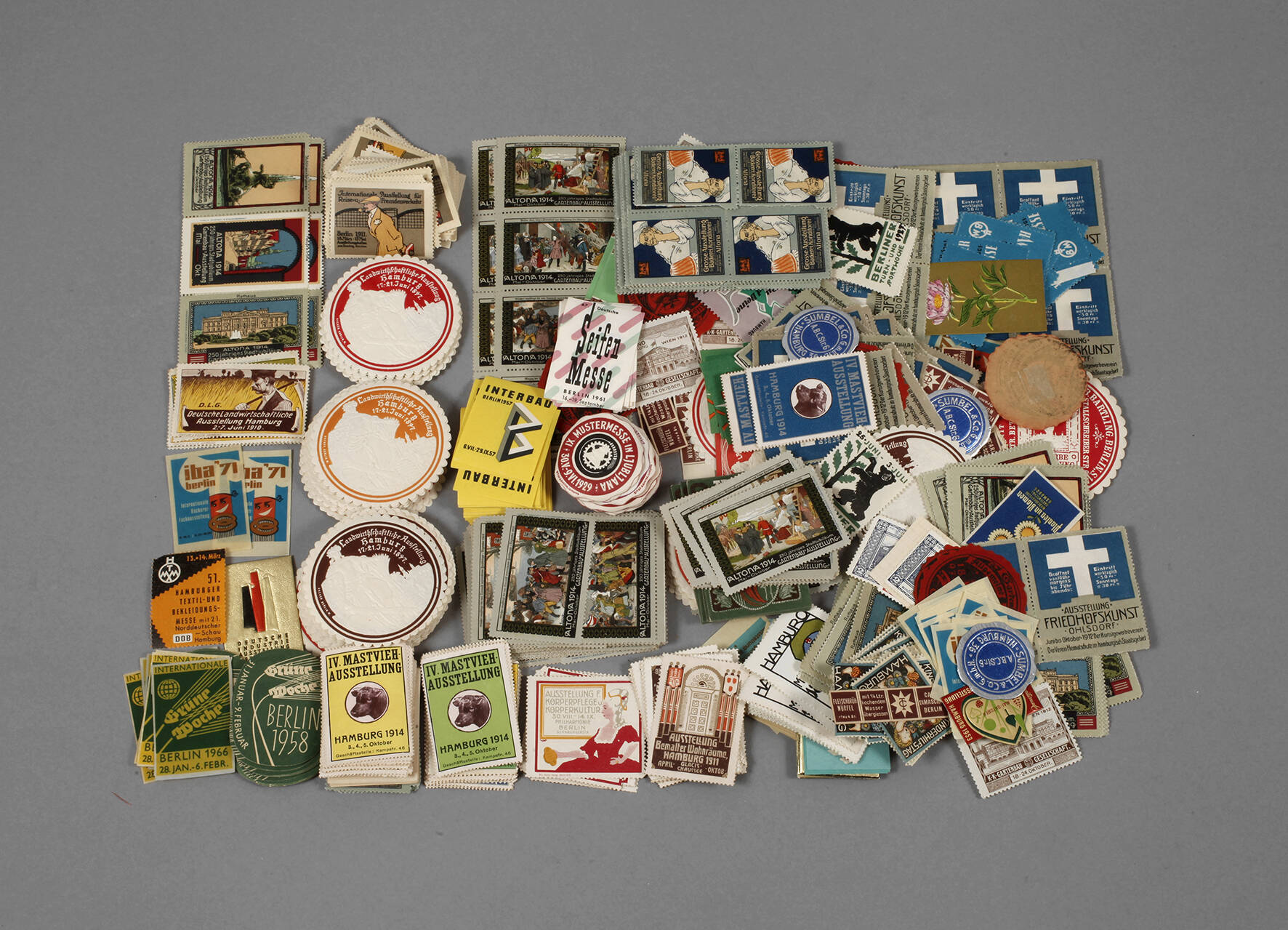 Großes Konvolut Werbemarken