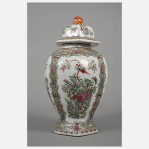 Deckelvase Famille rose